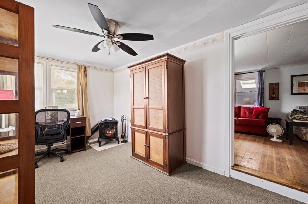 346 Elsbree St, Fall River MA  02720-7230 exterior