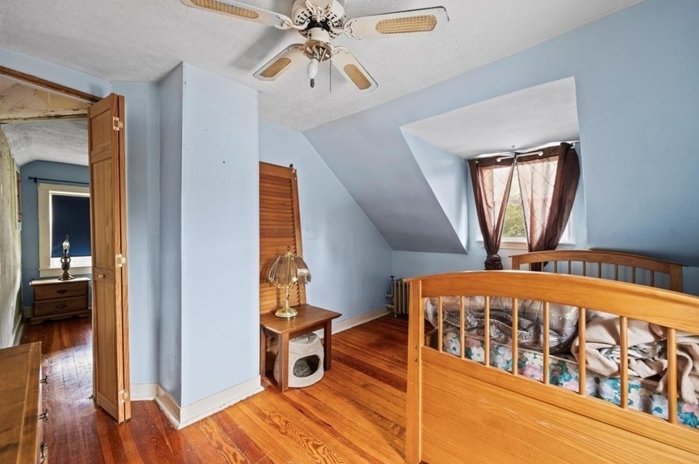 346 Elsbree St, Fall River MA  02720-7230 exterior