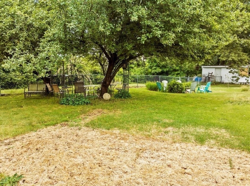 346 Elsbree St, Fall River MA  02720-7230 exterior