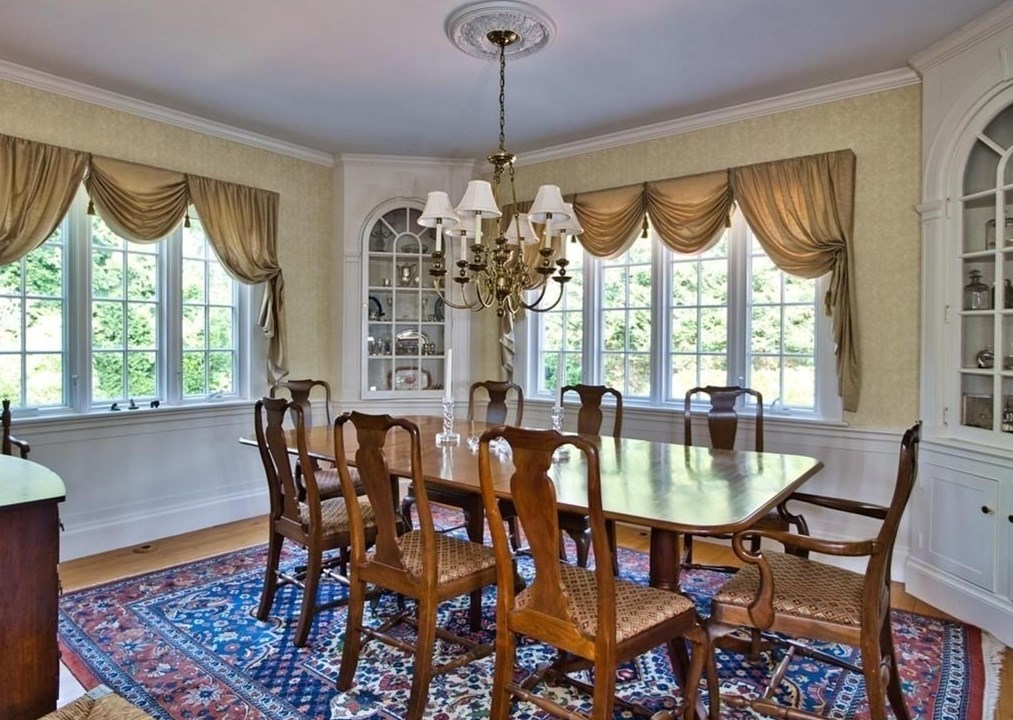 6 Summer St, Dartmouth MA exterior