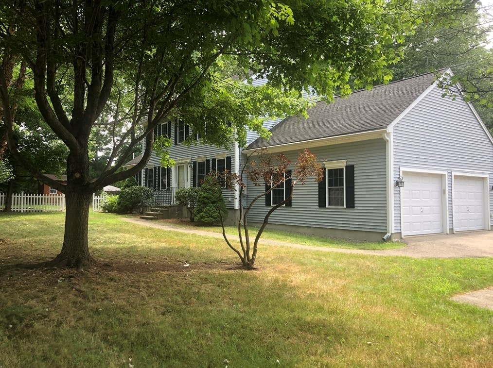 22 Lawrence St, Leominster, MA 01453