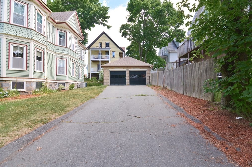 11 Beltran St, Malden, MA 02148-2501