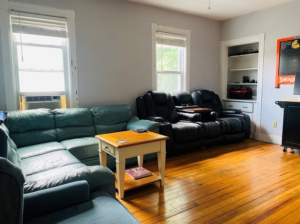46 Middle St Unit 3, Boston, MA