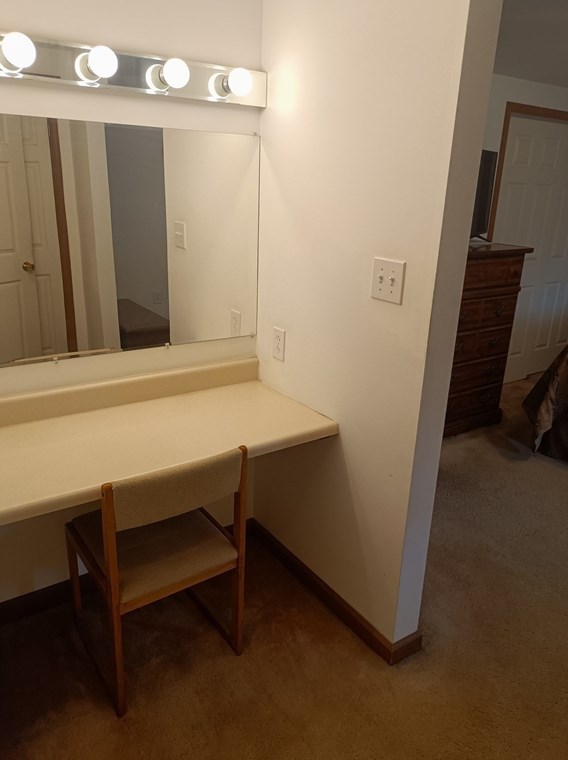 39 Lane Farm Rd, Dartmouth MA 02747-3579 exterior