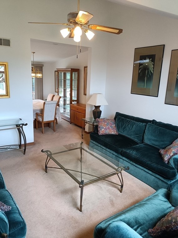 39 Lane Farm Rd, Dartmouth MA 02747-3579 exterior