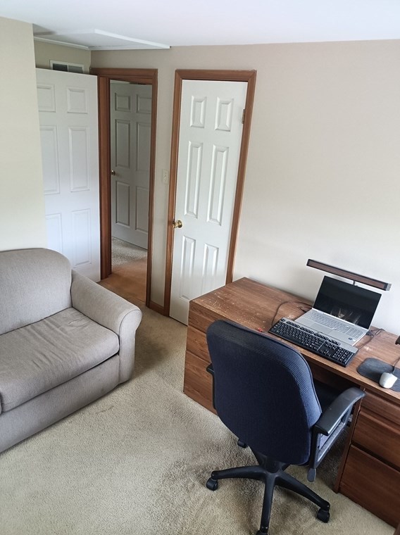 39 Lane Farm Rd, Dartmouth MA 02747-3579 exterior