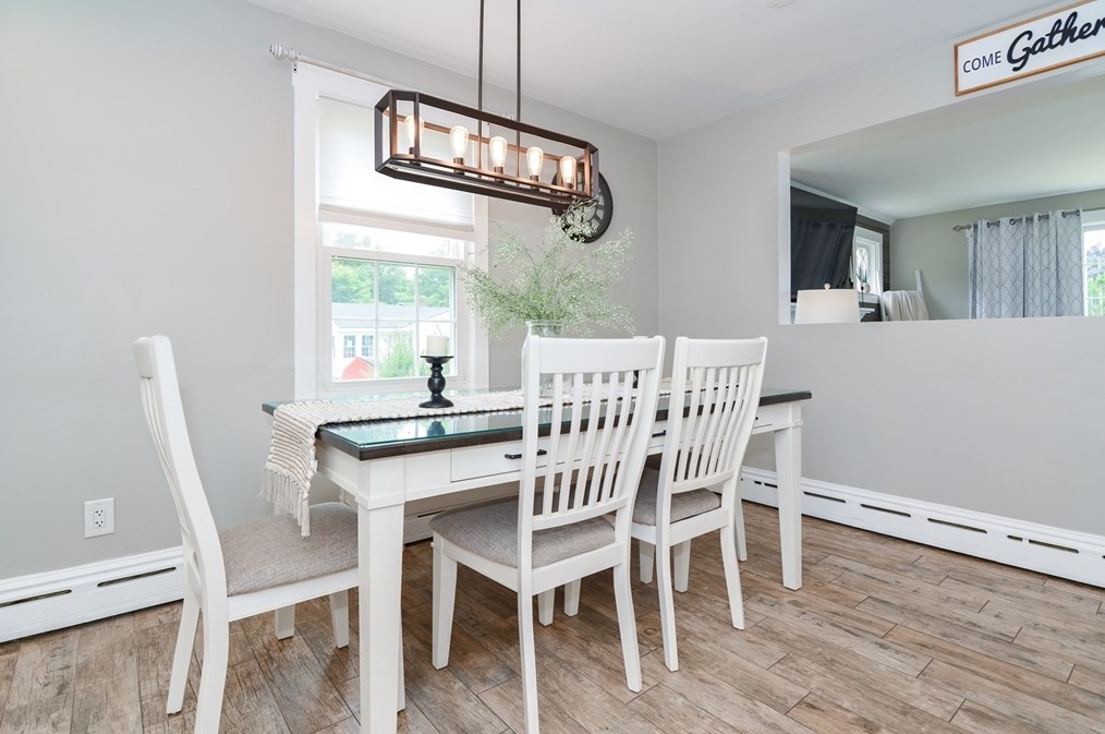 48 Tremont St, Dartmouth MA 02748-2432 exterior