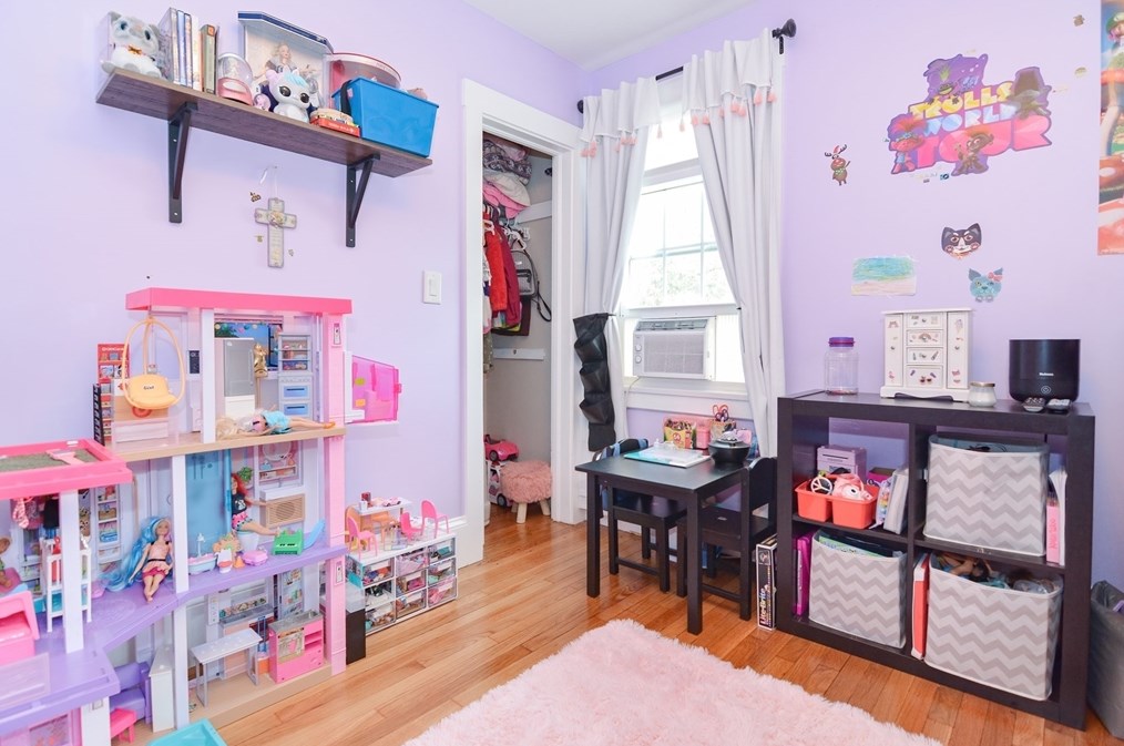 48 Tremont St, Dartmouth MA 02748-2432 exterior