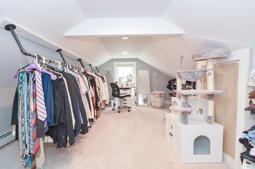 48 Tremont St, Dartmouth MA 02748-2432 exterior