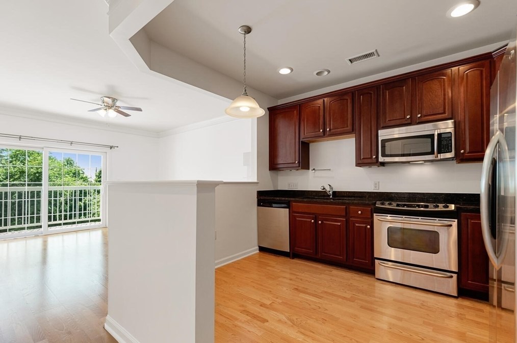 132 Clocktower Dr #4402, Waltham, MA 02452