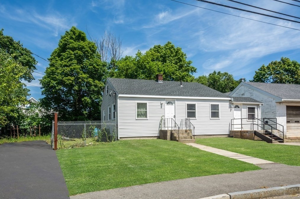 20 Lincoln St, Stoughton, MA 02072