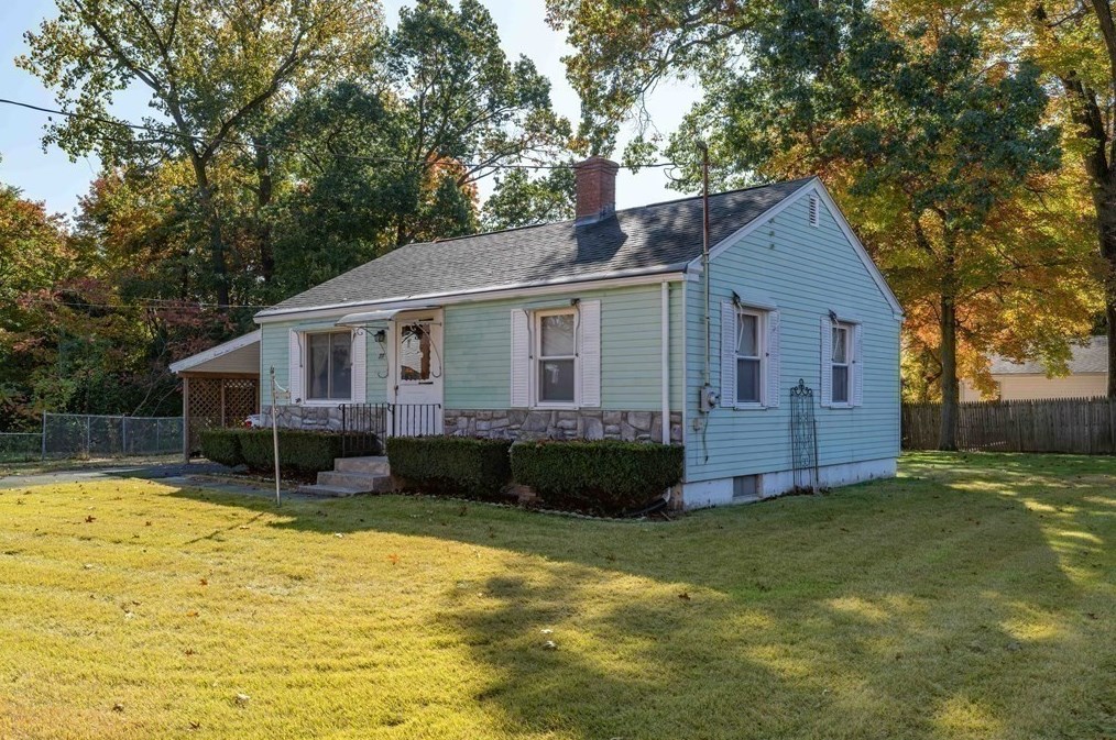 77 Alfred Cir, Agawam, MA 01001