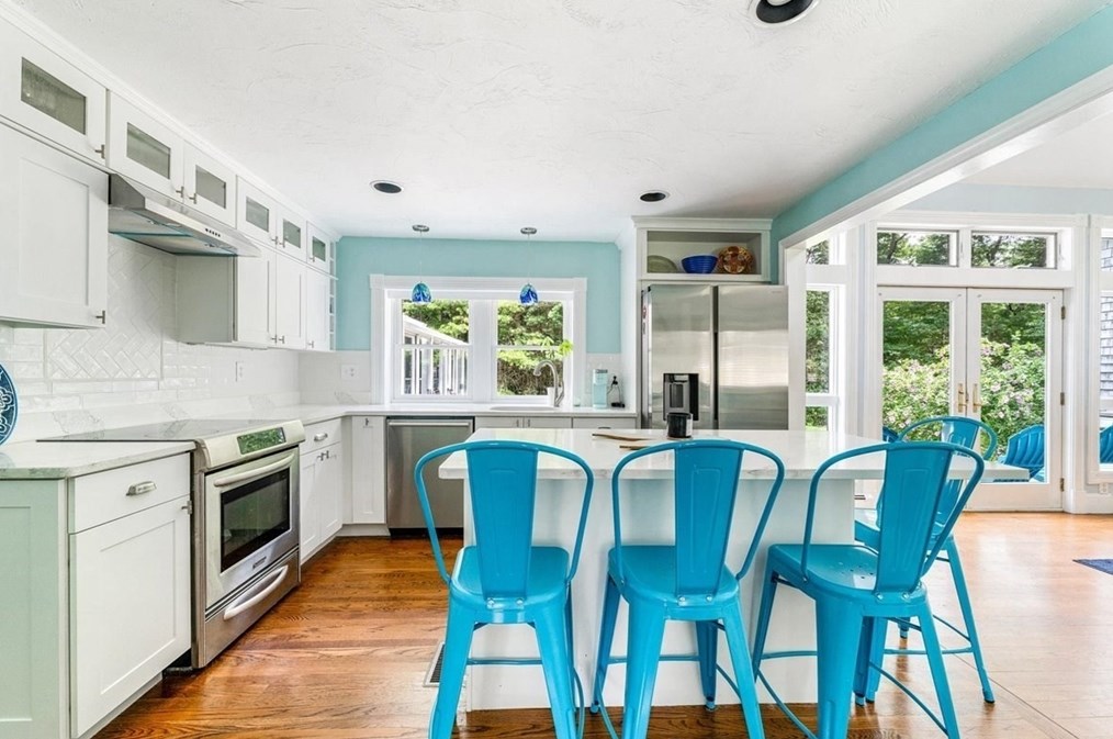 14 Walter Faunce Rd, Kingston, MA 02364