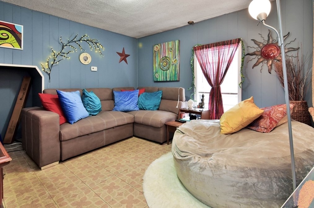 328 Carter St, Chelsea, MA 02150