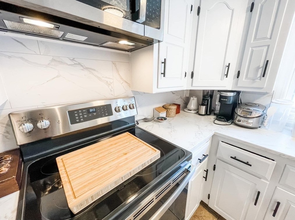 294 Middle St, Weymouth MA  02189-1234 exterior