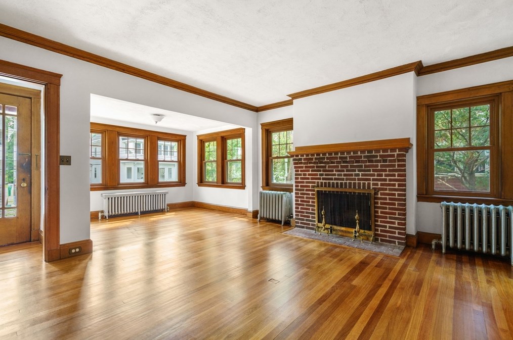 11 Harrington St, Newton, MA 02460