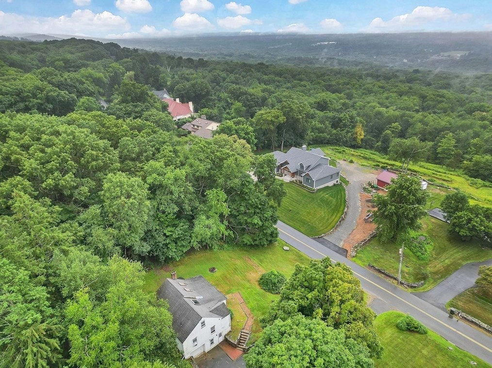 524 Ridge Rd, Wilbraham, MA 01095