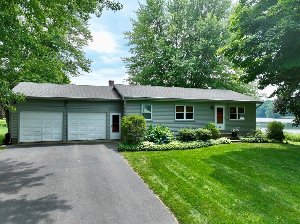 52 Riverview Dr, Gill, MA 01354