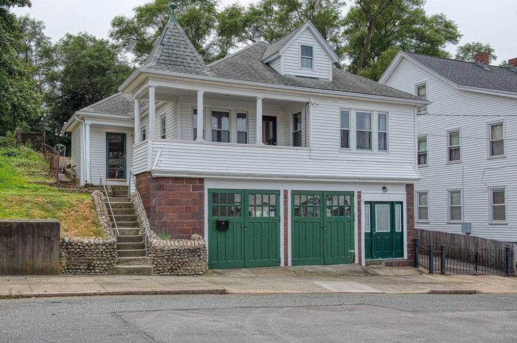 643 King Philip St, Fall-River, MA 02724 exterior