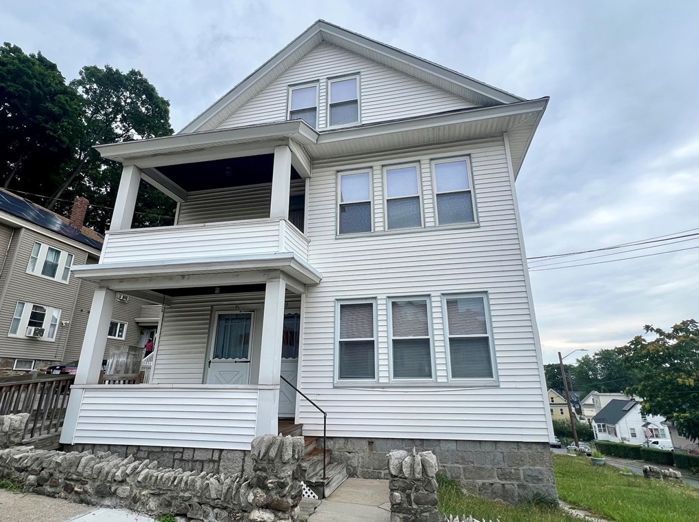 35 Ames St, Lawrence MA  01841-4935 exterior