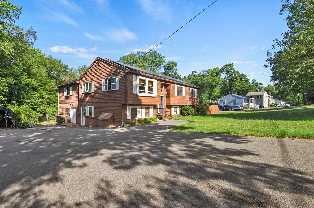 370 Walnut St, West Bridgewater, MA 02379