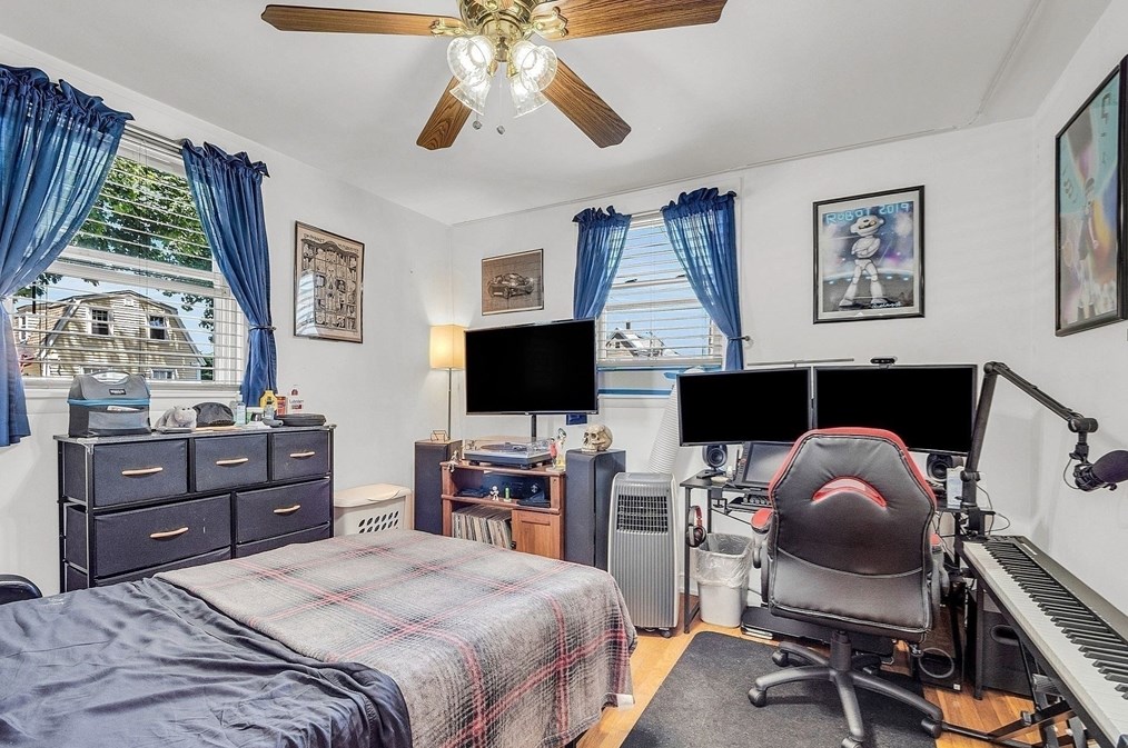 37 Aborn St, Peabody MA 01960-6041 exterior