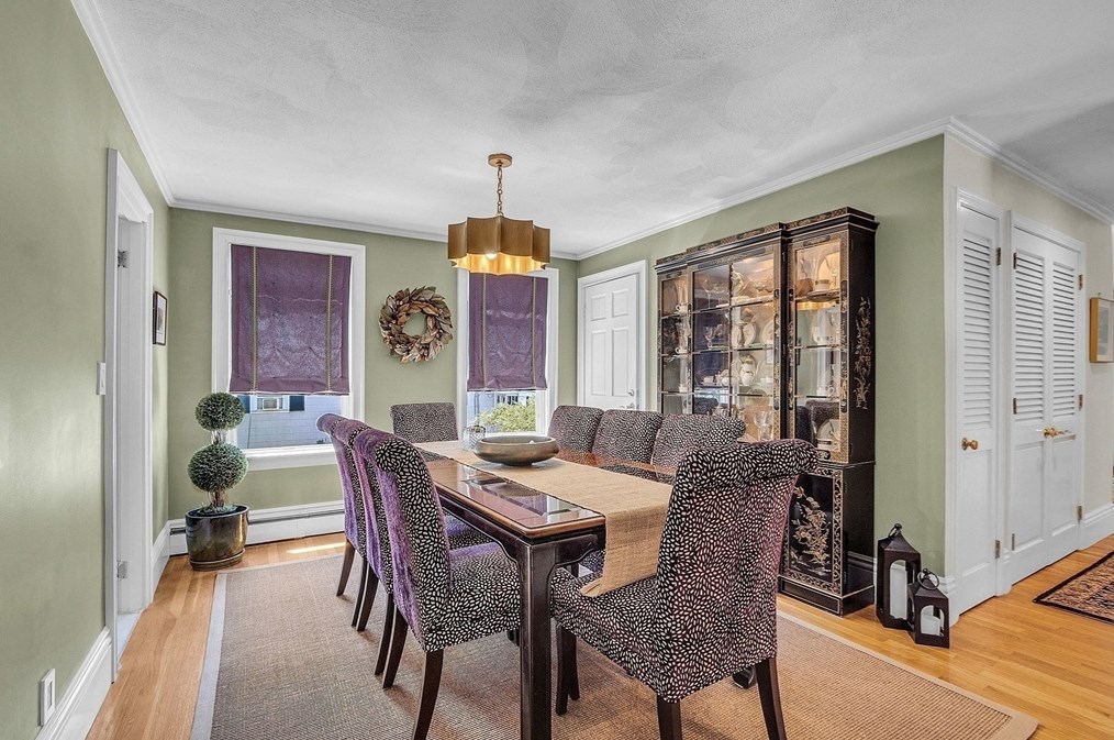 37 Aborn St, Peabody MA 01960-6041 exterior