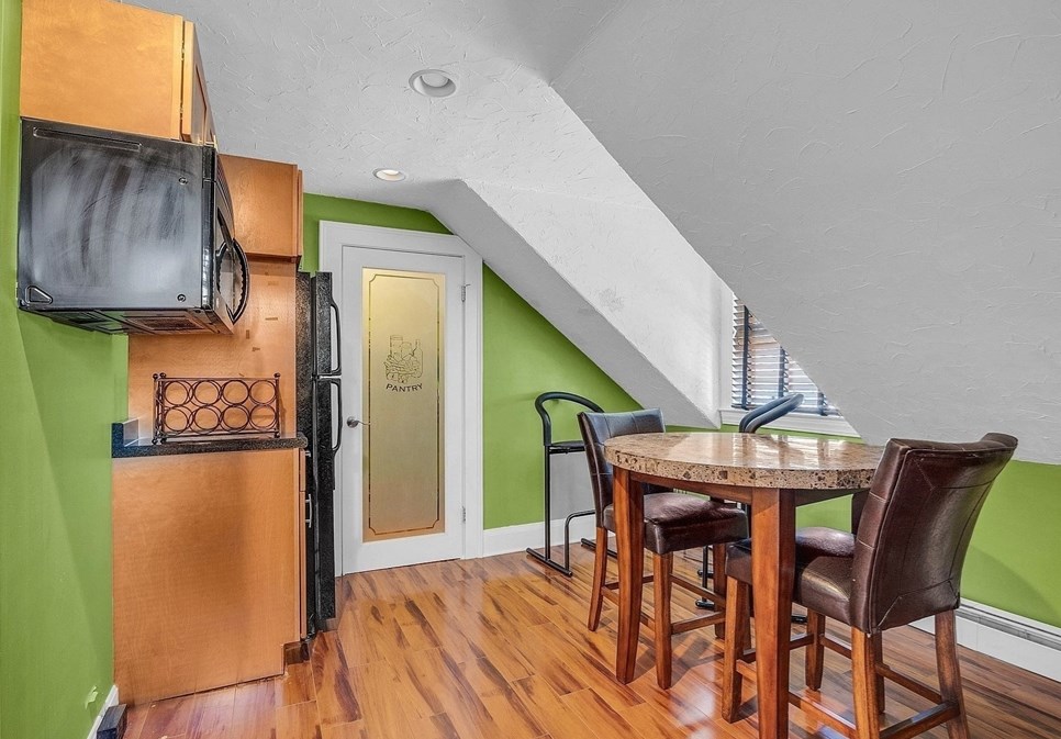 37 Aborn St, Peabody MA 01960-6041 exterior