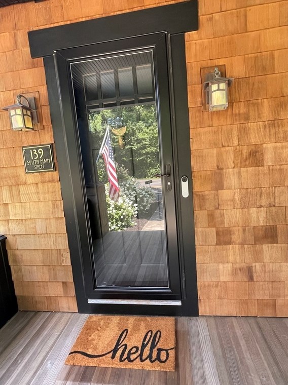 139 Main St, Raynham, MA 02767 exterior