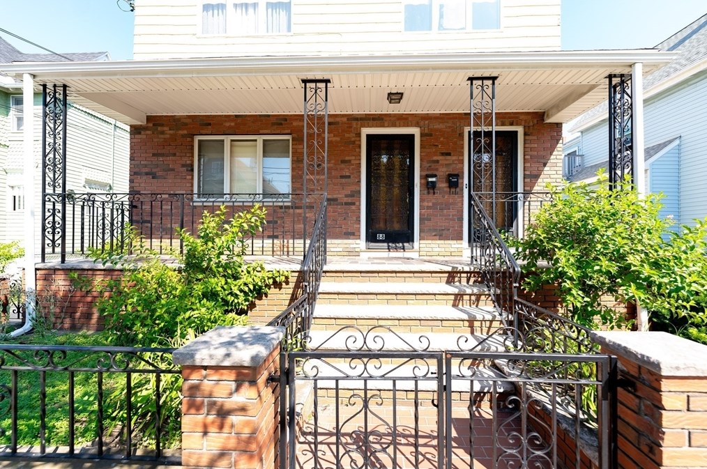 88 Cleveland Ave, Everett, MA 02149
