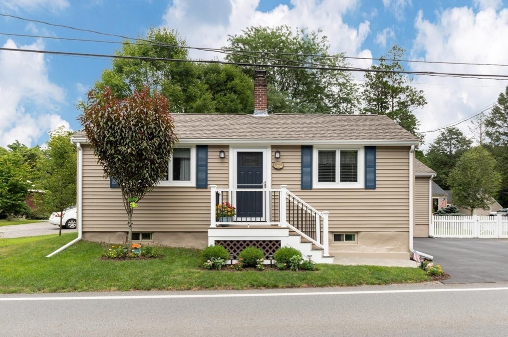 192 Bullard St, Walpole, MA 02081