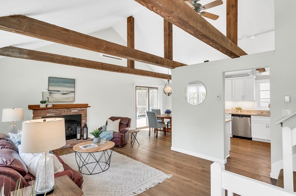 9 Huckleberry Ln, Brewster, MA 02631