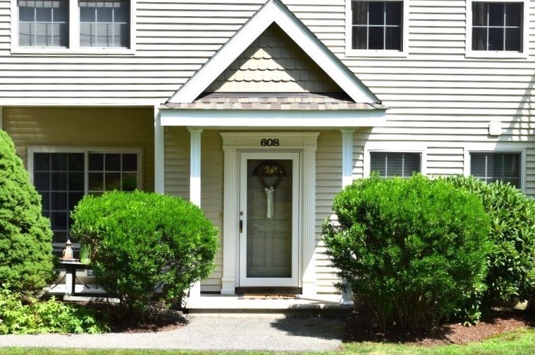 608 Alyssa Dr #608, Groveland, MA 01834