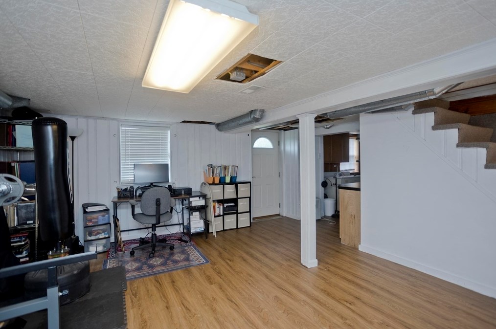 480 Roosevelt Ave, Springfield MA  01118-1160 exterior