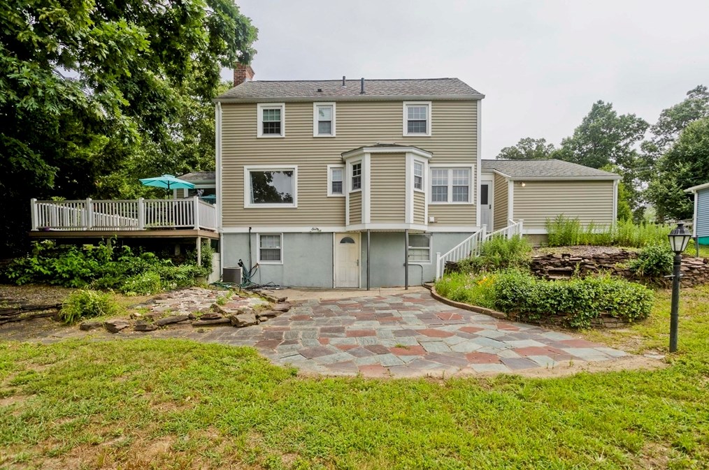 480 Roosevelt Ave, Springfield MA  01118-1160 exterior