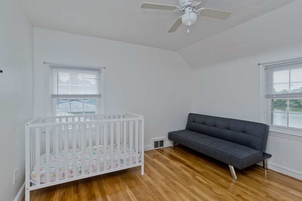 480 Roosevelt Ave, Springfield MA  01118-1160 exterior