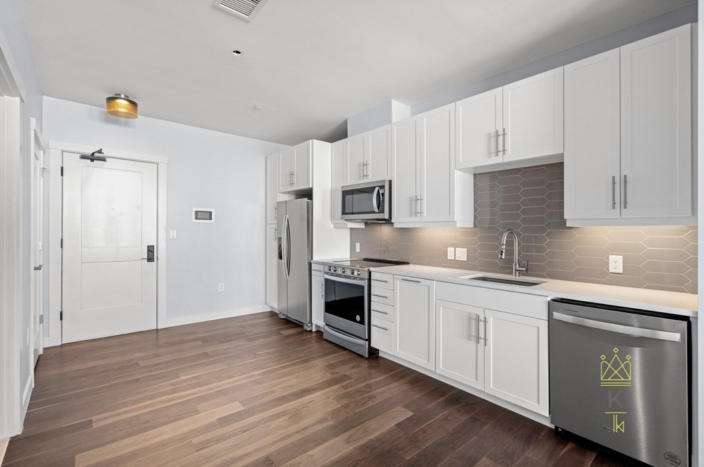 136 Babcock St #503, Brookline, MA 02446