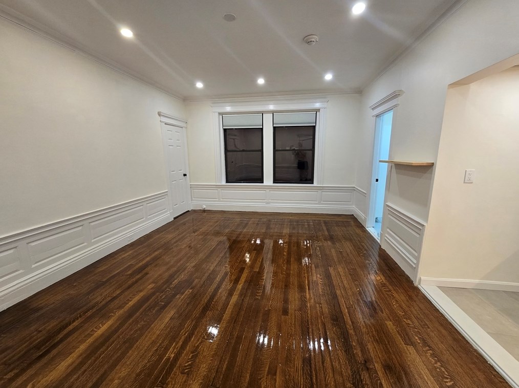 466 Commonwealth Ave Apt 807, Boston, MA