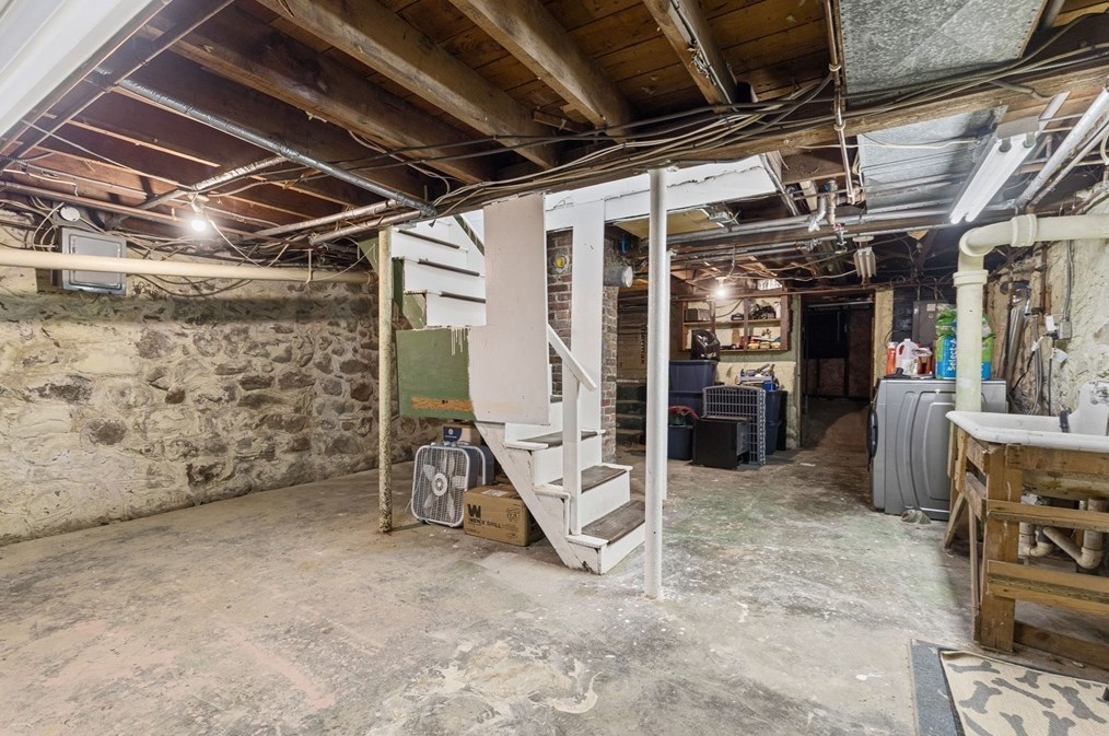 17 Lawrence St, Haverhill MA  01830-4029 exterior