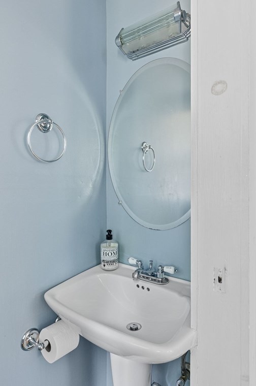 17 Lawrence St, Haverhill MA  01830-4029 exterior