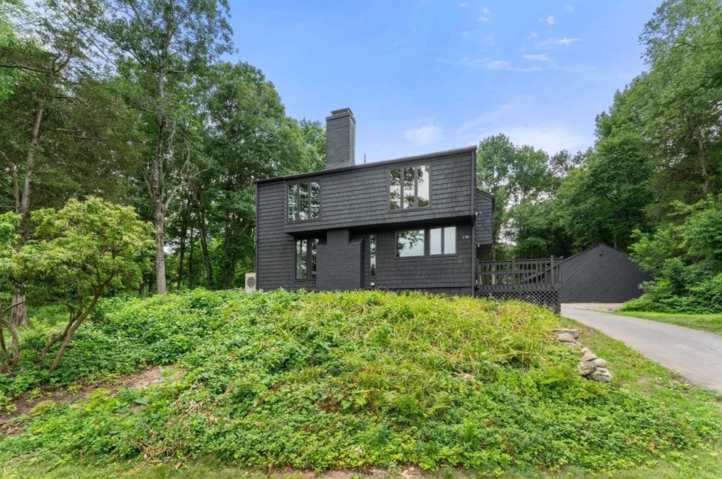 174 Spring St, Hopkinton, MA 01748