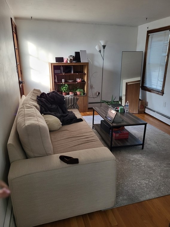 639 Lincoln St #2r, Waltham, MA 02451