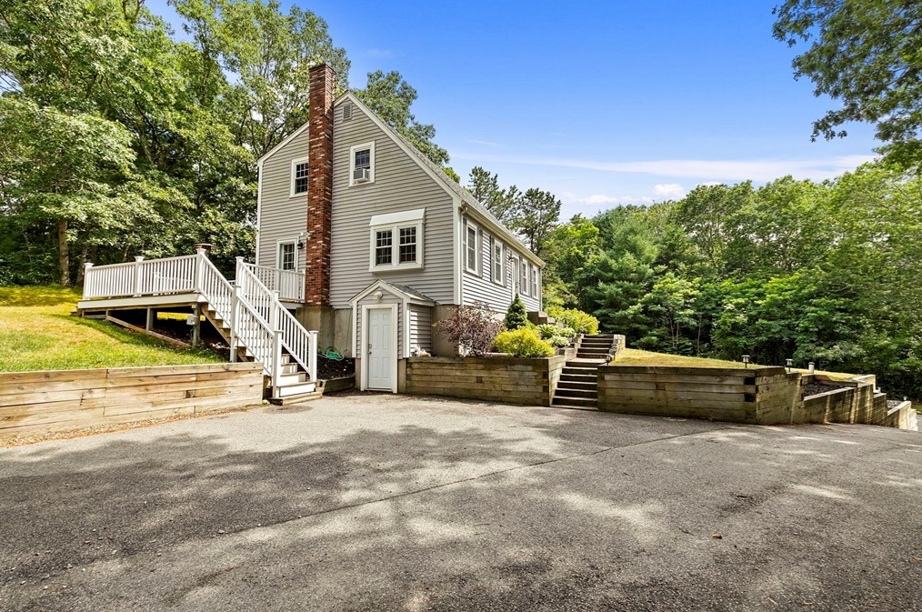 68 Lafayette Rd, Plymouth, MA 02360