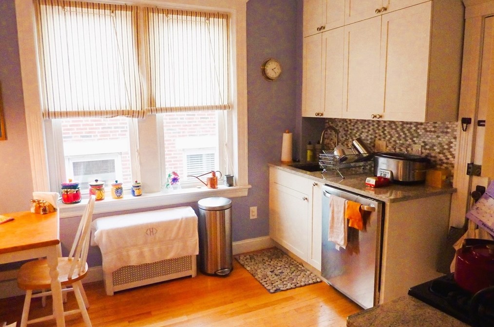 28 James St Apt 3, Brookline, MA 02446