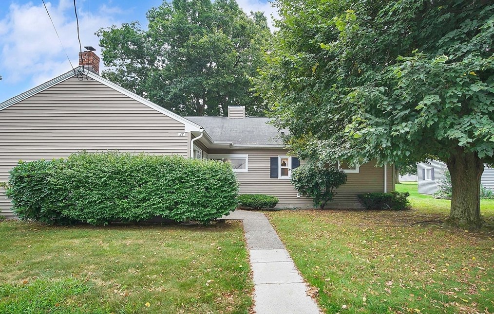 37 Greenwood Terrace #37, Chicopee, MA 01022