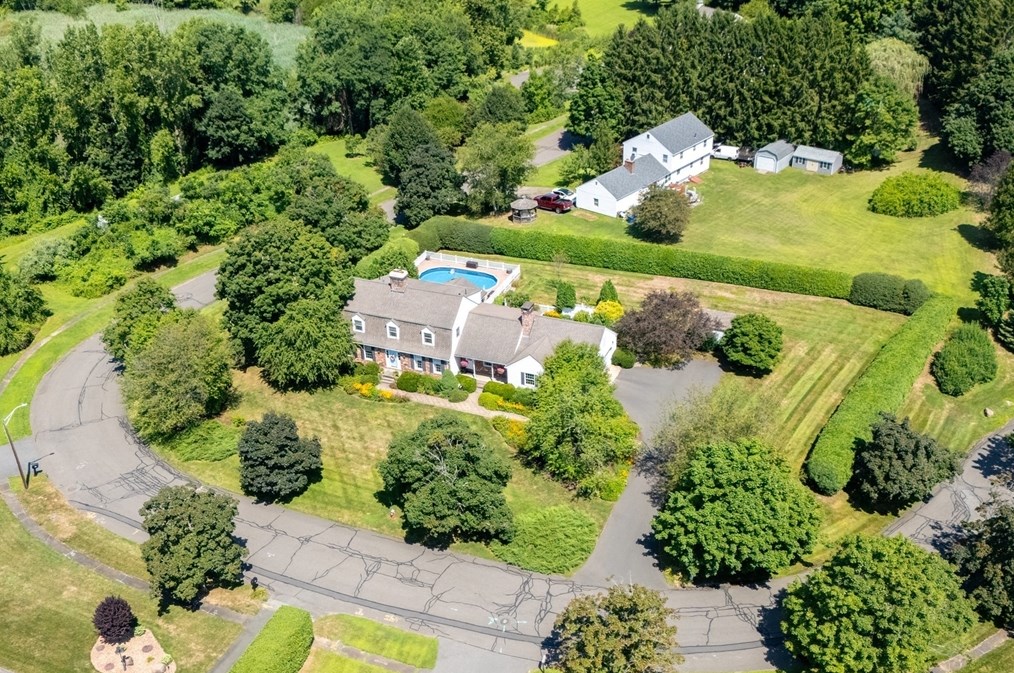 50 Harbey Rd, West Springfield, MA 01089