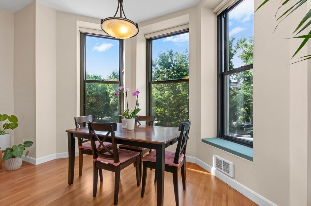 160 Commonwealth Ave Apt 213, Boston, MA