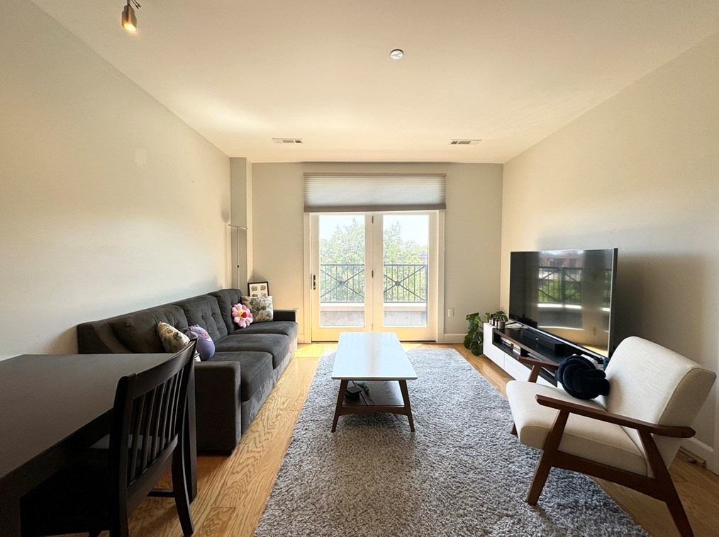 1501 Commonwealth Ave #310, Boston, MA 02135