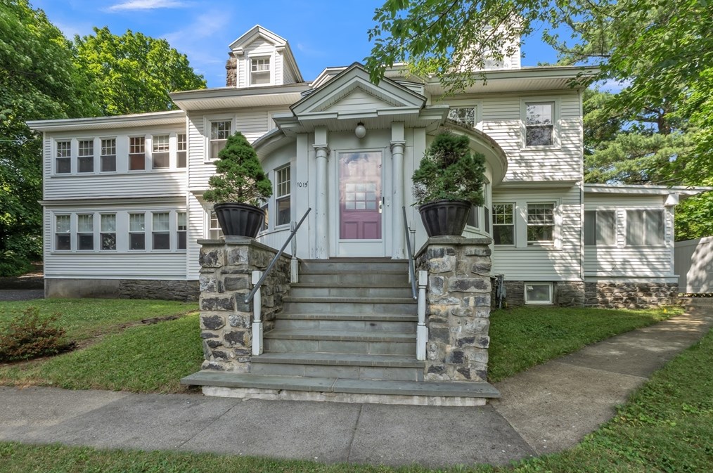 1015 Pleasant, Worcester, MA 01602