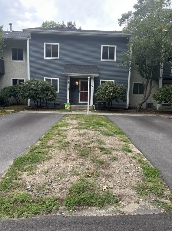 24 Magnolia St #14-2e, Attleboro, MA 02703